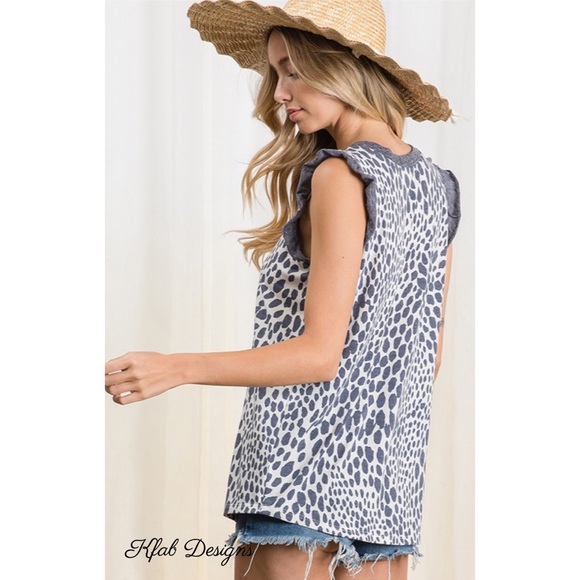 ❤️LAST! Ruffled Contrast Knit Animal Print Top! - Picture 9 of 11